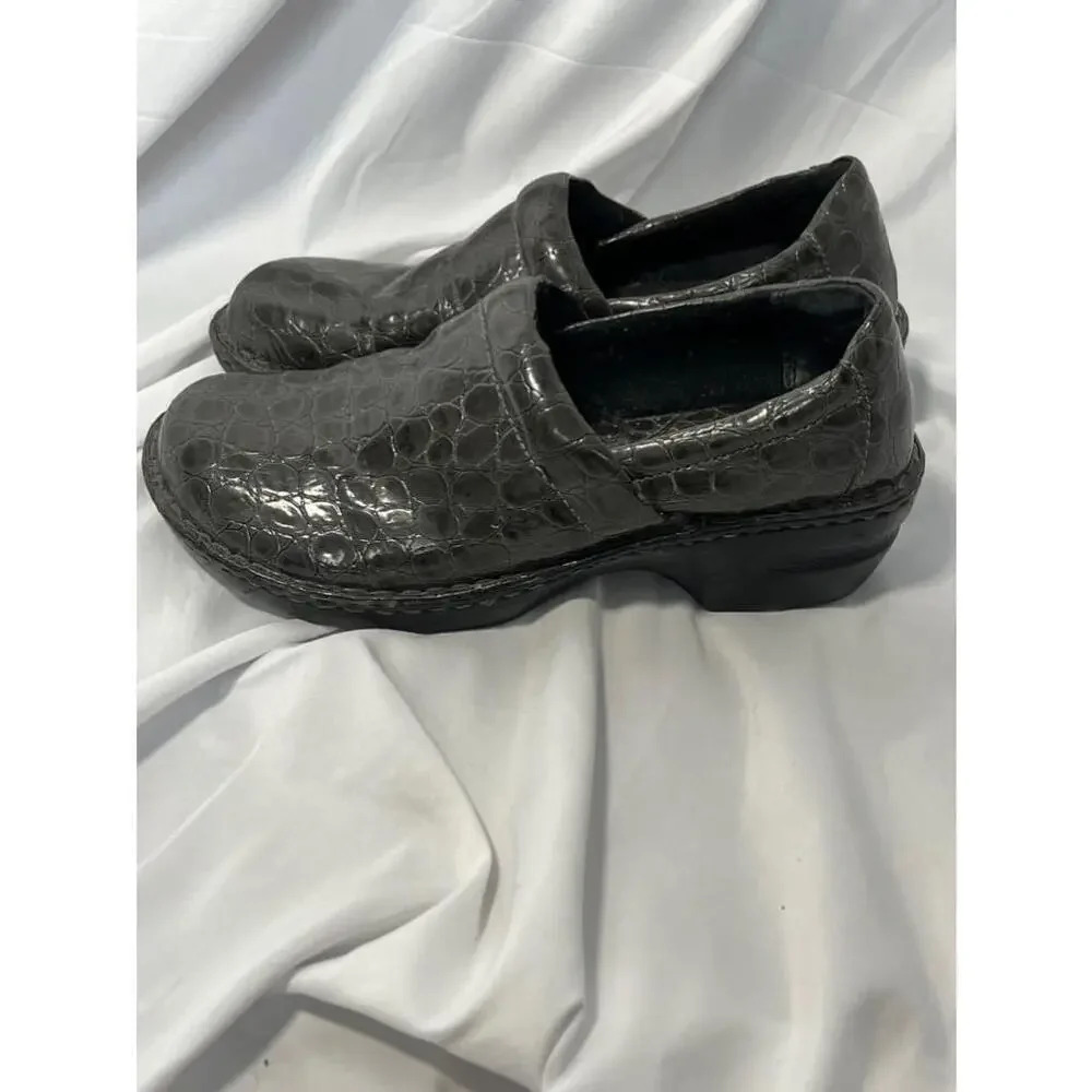 B.O.C Born concepts Gray snakeskin‎ nursing Leather Clogs Size 10